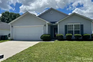 3043 Willamette Valley Dr, Charlotte, NC 28215 - Photo 1