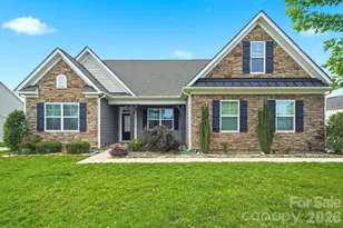 110 Caversham Dr, Mooresville, NC 28115 - Photo 1