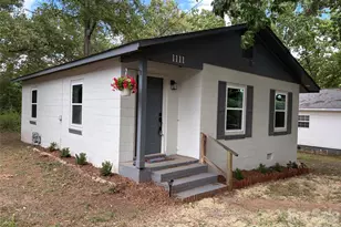 1111 S Meeting St, Statesville, NC 28677 - Photo 1