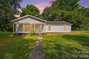 218 33rd St SW, Hickory, NC 28602 - Photo 1