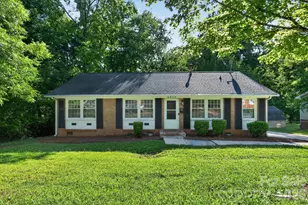 6820 Barrington Dr, Charlotte, NC 28215 - Photo 1