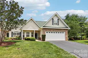 54 Victoria Park Dr, Hendersonville, NC 28792 - Photo 1