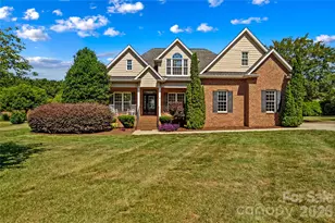 185 Upper Oak Dr, Statesville, NC 28625 - Photo 1