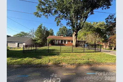 1921 4th Avenue NW, Hickory, NC 28601 - Photo 1