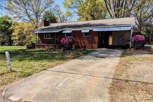 2038 Dale Ave, Lincolnton, NC 28092 - Photo 1