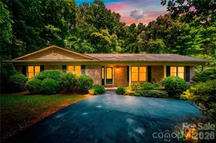 15 Carriage Ct, Hendersonville, NC 28791 - Photo 1