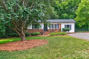 835 Edgewater Dr, Belmont, NC 28012 - Photo 1