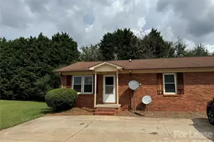 2233 Rose St, Lincolnton, NC 28092 - Photo 1