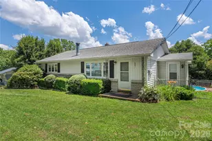 881 Mulberry St, Clyde, NC 28721 - Photo 1