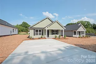 127 S Beaver St, Landis, NC 28088 - Photo 1