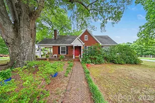 806 S Main Ave, Newton, NC 28658 - Photo 1