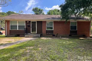 5618 Snow White Ln, Charlotte, NC 28213 - Photo 1
