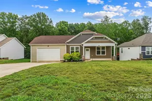 1640 Farmington Hills Dr, Conover, NC 28613 - Photo 1