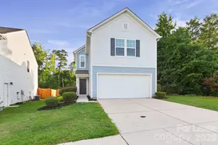 1025 Newfound Hollow Dr, Charlotte, NC 28214 - Photo 1