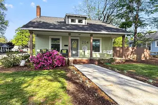 204 E McNeely Ave, Mooresville, NC 28115 - Photo 1