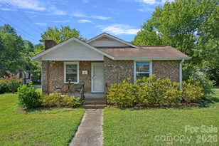 601 W Main St, Dallas, NC 28034 - Photo 1