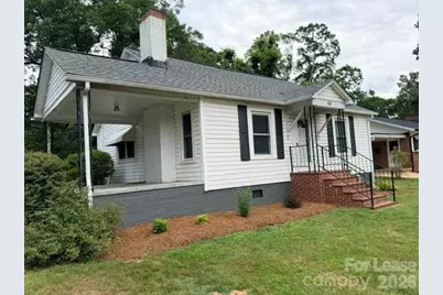 307 19th Avenue NE, Hickory, NC 28601 - Photo 1