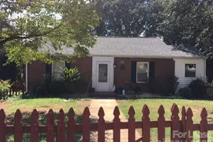 327 Westwood Dr, Statesville, NC 28677 - Photo 1