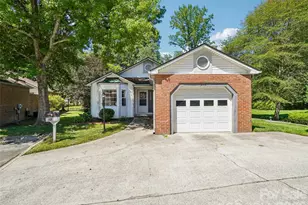 313 Somerton Ct, Hendersonville, NC 28791 - Photo 1