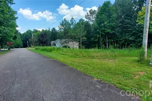 126 River Bank Rd, Statesville, NC 28625 - Photo 1