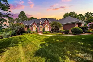 3745 Pinecrest Dr NE, Hickory, NC 28601 - Photo 1