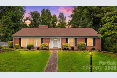 907 Vista Place NE, Lenoir, NC 28645 - Photo 1