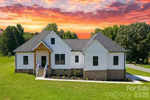 1213 Creek Side Dr, Conover, NC 28613 - Photo 1