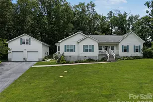 176 Chelsea Nix Ln, Hendersonville, NC 28792 - Photo 1