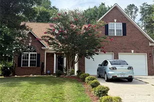 2478 23rd St NE, Hickory, NC 28601 - Photo 1