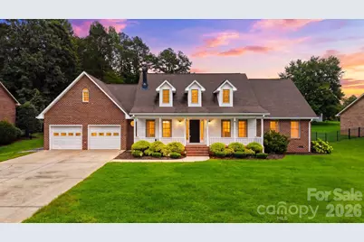 920 Barrington Drive NE, Lenoir, NC 28645 - Photo 1
