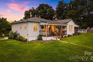 1706 Oakmont Dr, Lenoir, NC 28645 - Photo 1