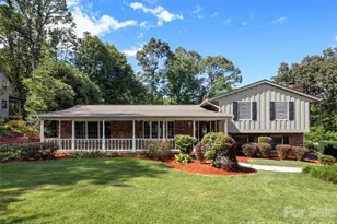 8 English Pl, Candler, NC 28715 - Photo 1