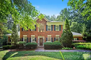 8805 Crosstimbers Dr, Charlotte, NC 28215 - Photo 1