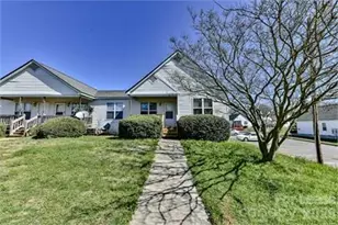 312 Hoskins Mill Ln, Charlotte, NC 28208 - Photo 1