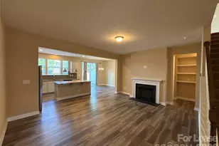 5848 Clan MacLaine Dr, Charlotte, NC 28278 - Photo 2