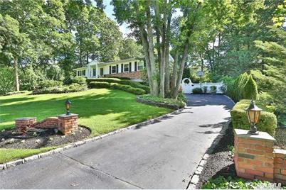 11 Scott Dr, Smithtown, NY 11787 - Photo 1