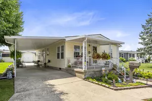 136 S South Point Dr, Fairborn, OH 45324 - Photo 1