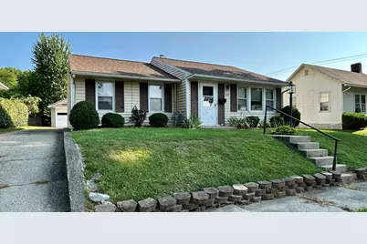549 E Chillicothe Avenue, Bellefontaine, OH 43311 - Photo 1