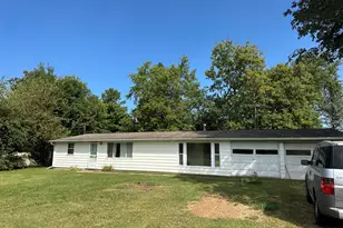 1150 W Sparrow Rd, Springfield, OH 45502 - Photo 1