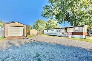 11372 Hiawatha Path, Lakeview, OH 43331 - Photo 1