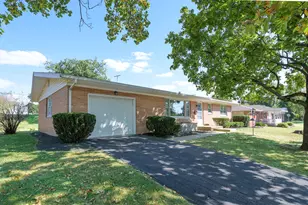 113 Pleasant Dr, Bellefontaine, OH 43311 - Photo 1