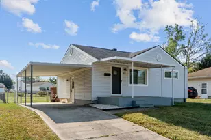 372 Trunk Dr, Dayton, OH 45431 - Photo 1