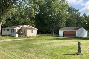 390 Meenach Ln, Springfield, OH 45505 - Photo 1