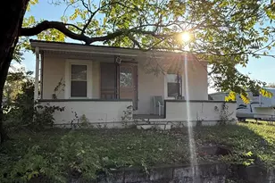 546 Wynora Ave, Dayton, OH 45404 - Photo 1