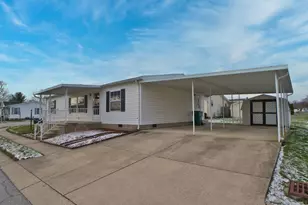 427 Alisha Ln, Fairborn, OH 45324 - Photo 1