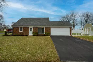 401 Kings Chapel Dr, Troy, OH 45373 - Photo 1