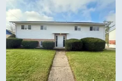 906 W Lake Avenue, New Carlisle, OH 45344 - Photo 1