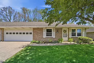 4898 E Brannan Dr, Springfield, OH 45502 - Photo 1