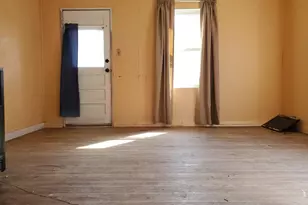 102 S 12th St, Lamar, CO 81052 - Photo 4