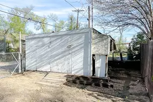 208 Lewis Ave, La Junta, CO 81050 - Photo 4